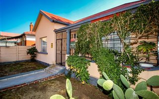 3 Bedroom House in La Rochelle