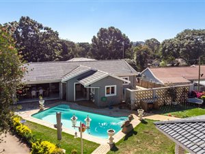 5 Bed House in Albany