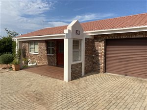 2 Bed Apartment in Oudtshoorn
