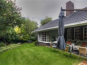 6 Bed House in Gallo Manor