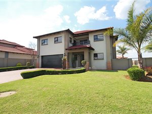4 Bed House in Gallagher Estate