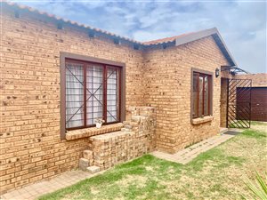 3 Bed Townhouse in Krugersdorp Central