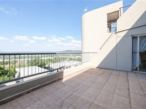 3 Bed Apartment in Constantia Kloof