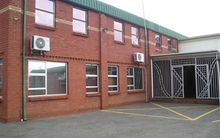 200 m² Commercial space in Booysens