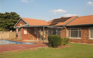 4 Bedroom House in Vanderbijlpark SW