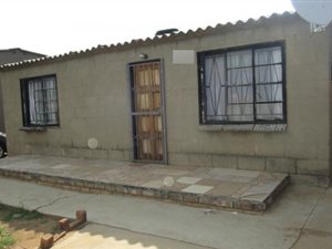 2 Bed House in Tsakane
