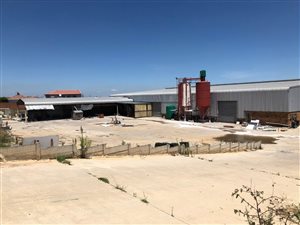 3500 m² Industrial space in Commercia