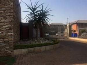 2 Bed Apartment in Booysens