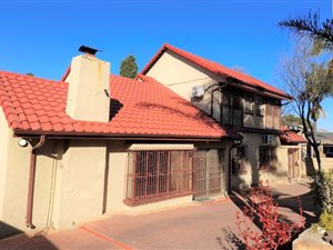 350 m² Office Space in Dowerglen