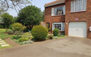 2 Bedroom Townhouse in Hayfields