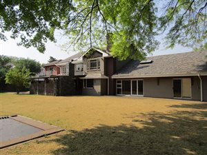 9 Bed House in Three Rivers North