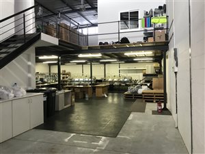 280 m² Industrial space in Elsies River