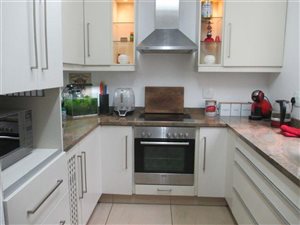 3 Bed Duplex in Sunningdale