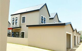 2 Bedroom Townhouse in Redstone Country Estate