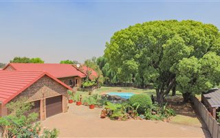 4 Bedroom House in Tasbet Park