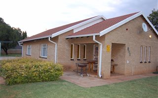 2 Bedroom House in Welverdiend