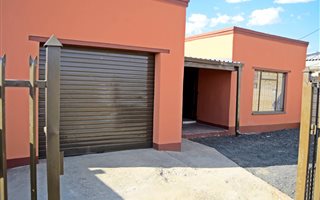 3 Bedroom House in Blomanda