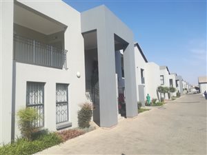 3 Bed Apartment in Summerset