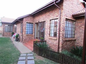 3 Bed House in Amberfield Heights