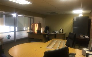 110 m² Office Space in Witbank