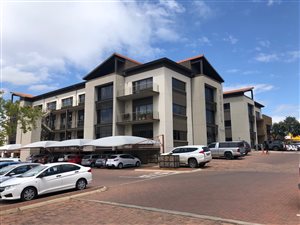 371 m² Office Space in Die Hoewes