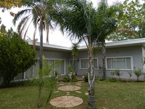 4 Bed House in Middelpos