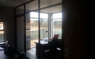 250 m² Commercial space in Newmark Estate