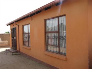 3 Bed House in Goudrand