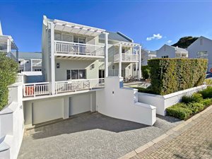 3 Bed House in Steenberg
