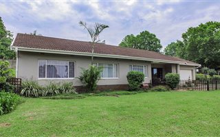3 Bedroom House in Waterfall
