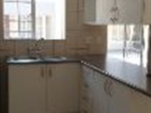 1 Bed Townhouse in Comet