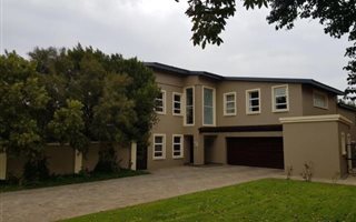 5 Bedroom House in Midlands Estate