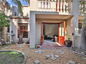 3 Bed Duplex in Parklands