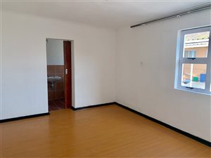1 Bed Garden Cottage in Grassy Park