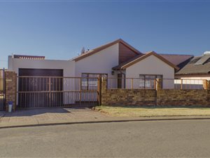 2 Bed House in Vosloorus