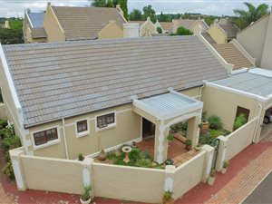 2.5 Bedroom House in Rietvalleirand