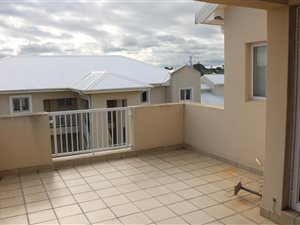 3 Bed Apartment in Beacon Bay