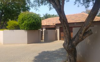 3 Bedroom Townhouse in Montana Park