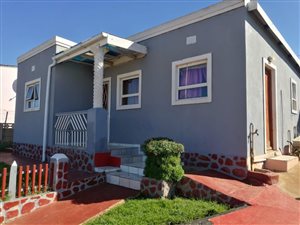 2 Bed House in Kwanonqaba