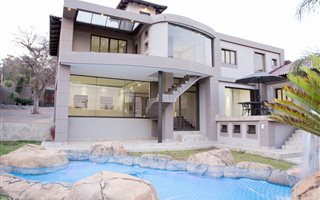 7 Bedroom House in Val de Grace