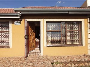 2 Bed House in Lethlabile
