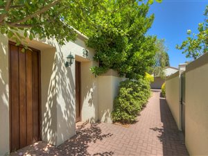 2 Bedroom Apartment in Kelland