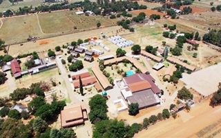 54 Bedroom House in Ardenwold