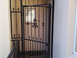 2 Bed Apartment in Estcourt