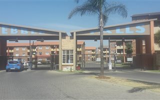 2 Bedroom Townhouse in Comet