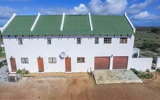 10.1 ha Farm in Yzerfontein