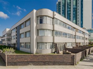 2 Bed Apartment in Summerstrand