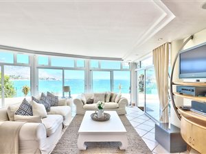 4 Bed Apartment in Clifton