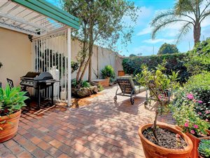 2 Bed Townhouse in Illovo