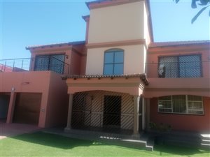 5 Bed House in Alan Manor